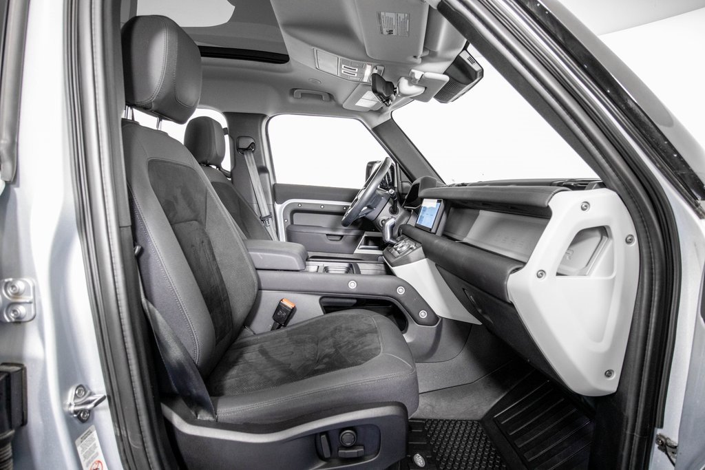 Used 2020 Land Rover Defender 110 SE image 10