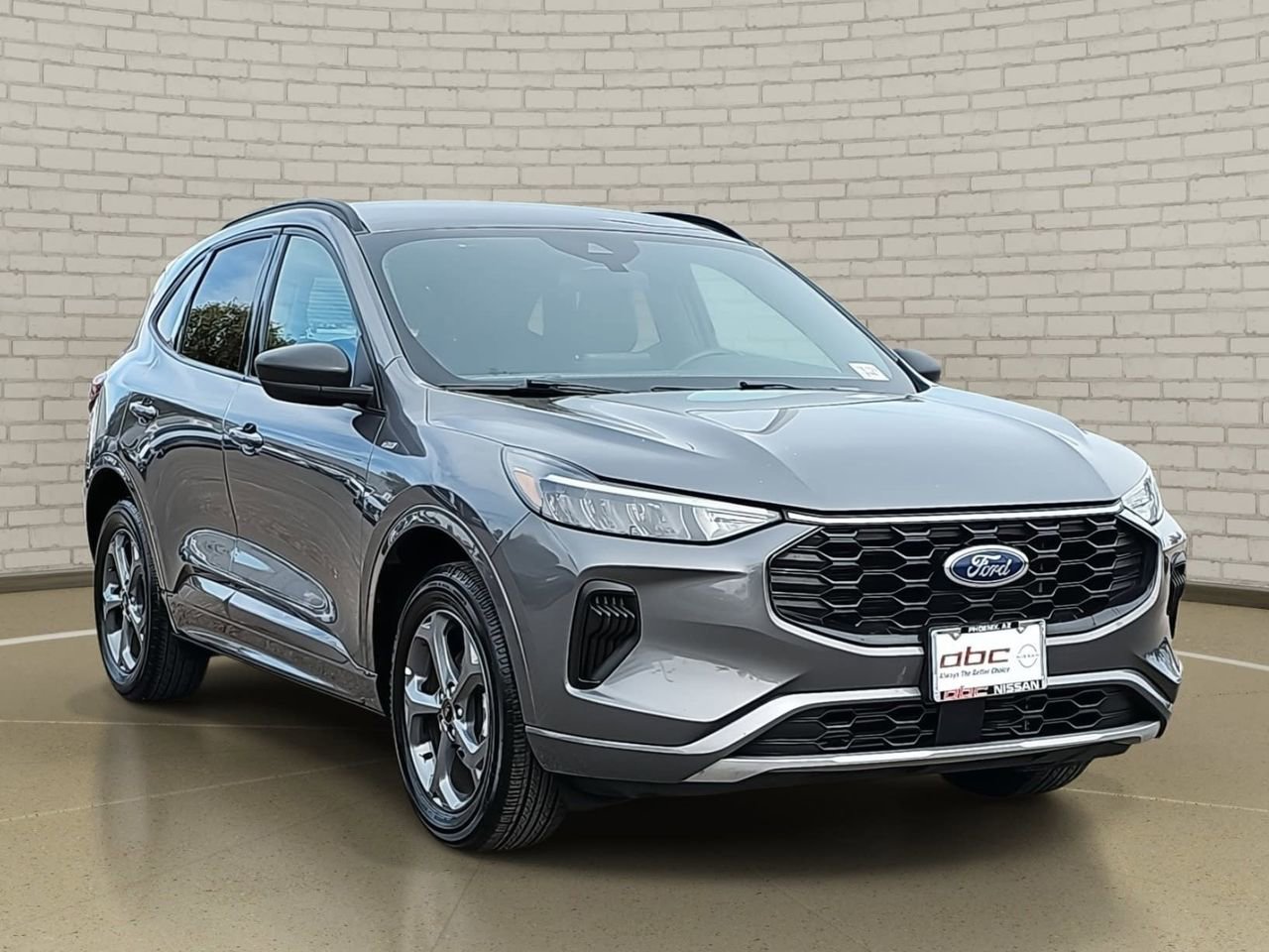 Used 2024 Ford Escape ST-Line image 3