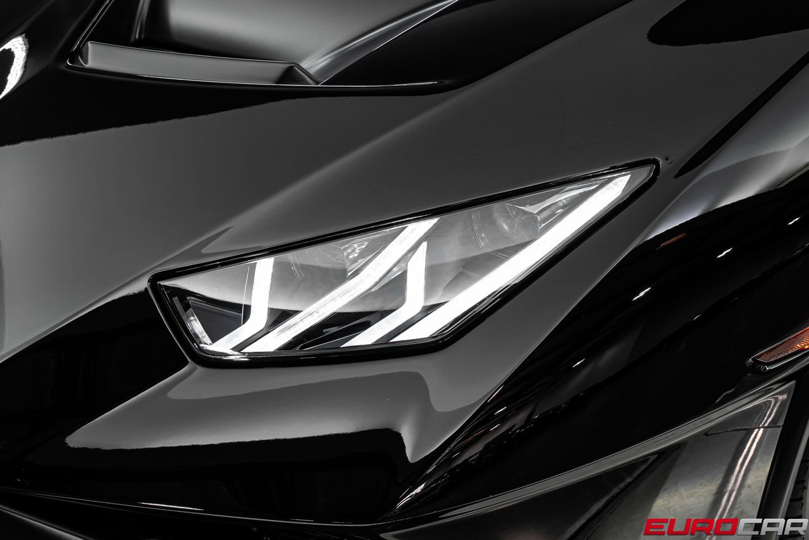 Used 2022 Lamborghini Huracan STO RWD image 12