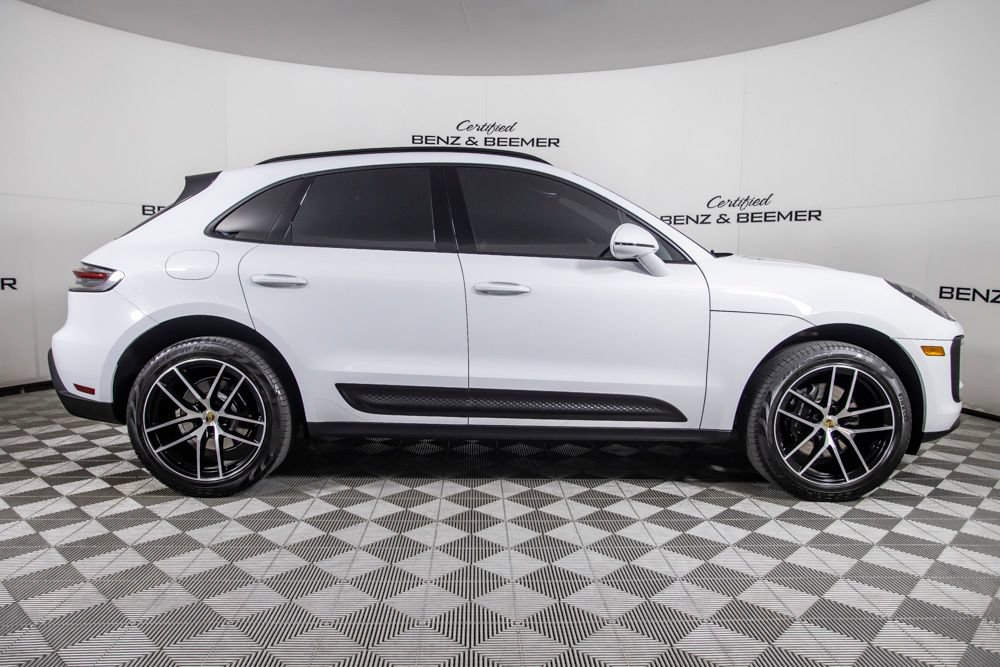 Used 2024 Porsche Macan w/ Premium Plus Package AWD/4WD image 11