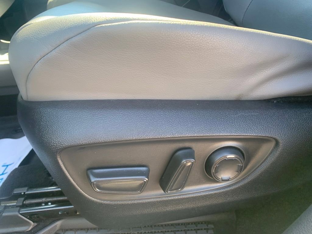 Used 2023 Toyota Sienna XLE image 14