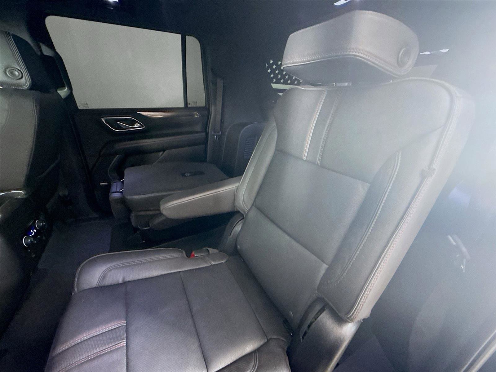 Used 2024 Chevrolet Suburban RST w/ Luxury Package RWD image 8