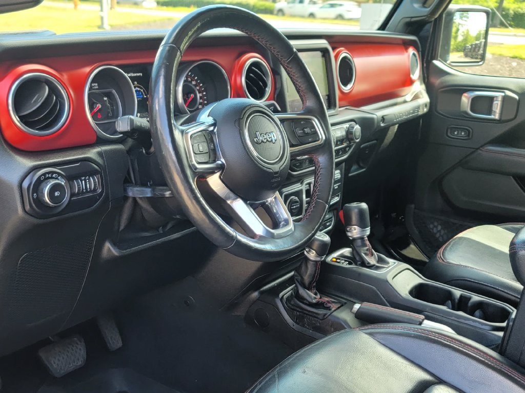 Used 2018 Jeep Wrangler Unlimited Rubicon w/ Dual Top Group AWD/4WD image 14