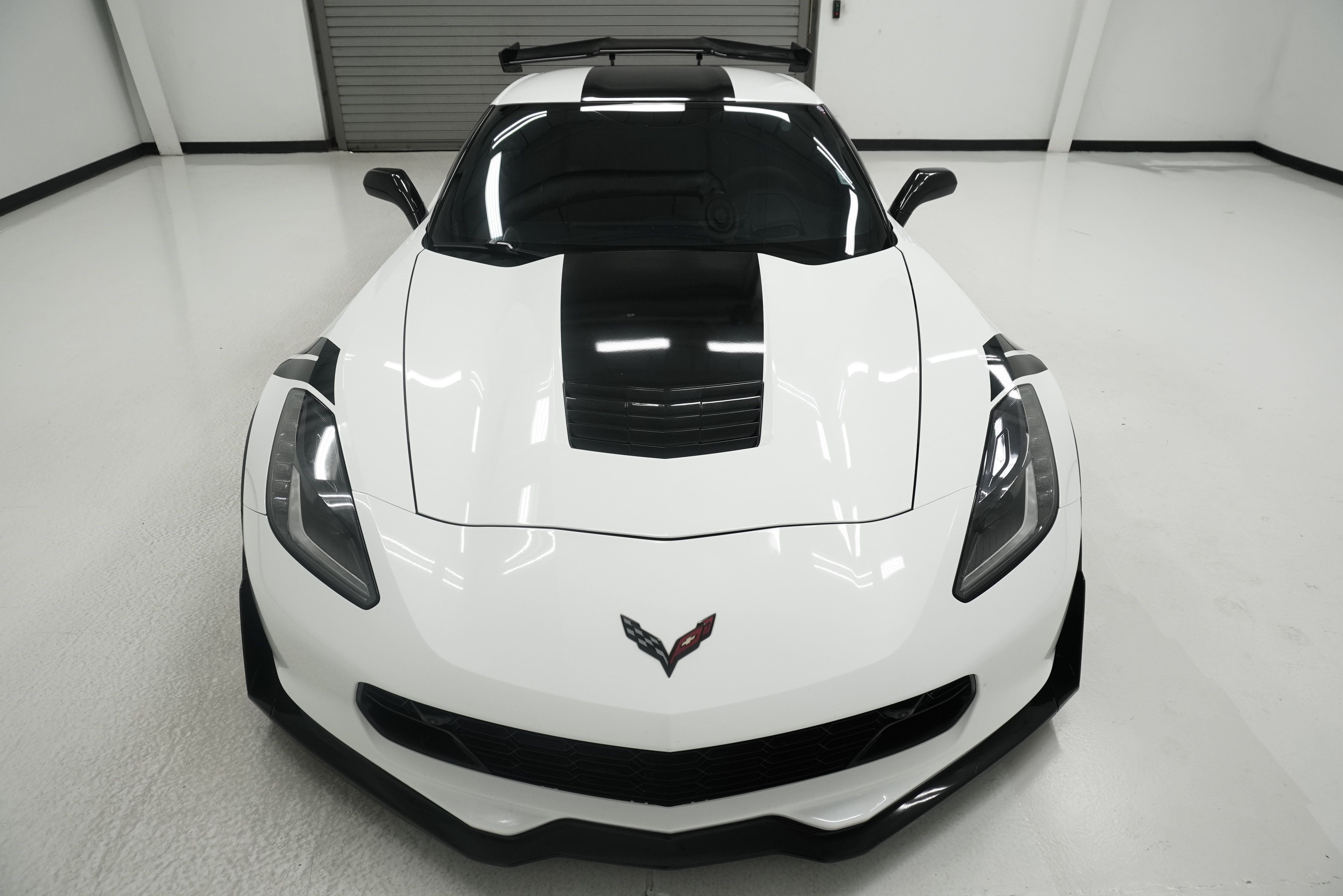 Used 2018 Chevrolet Corvette Grand Sport w/ Z07 Performance Package RWD image 2