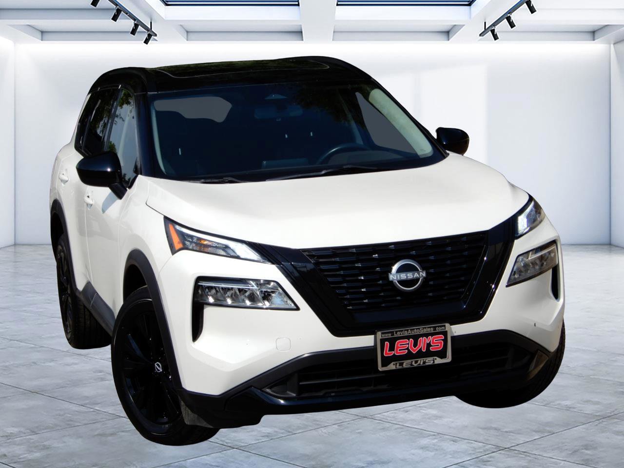 Used 2023 Nissan Rogue SV w/ SV Premium B Package image 1
