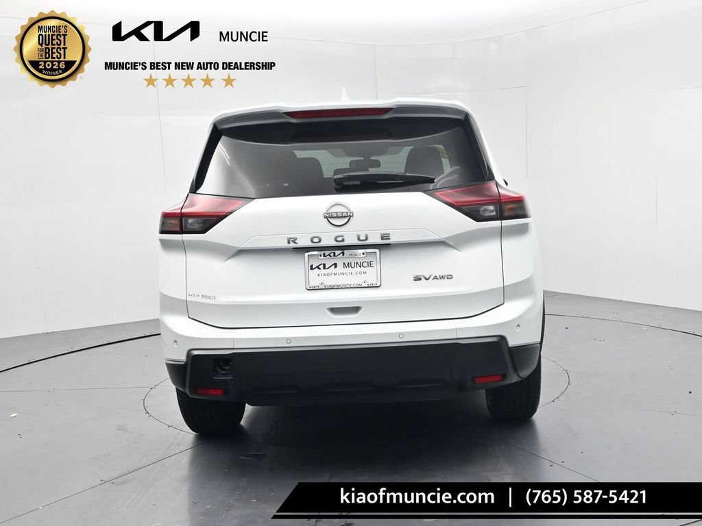 Used 2024 Nissan Rogue SV AWD/4WD image 7