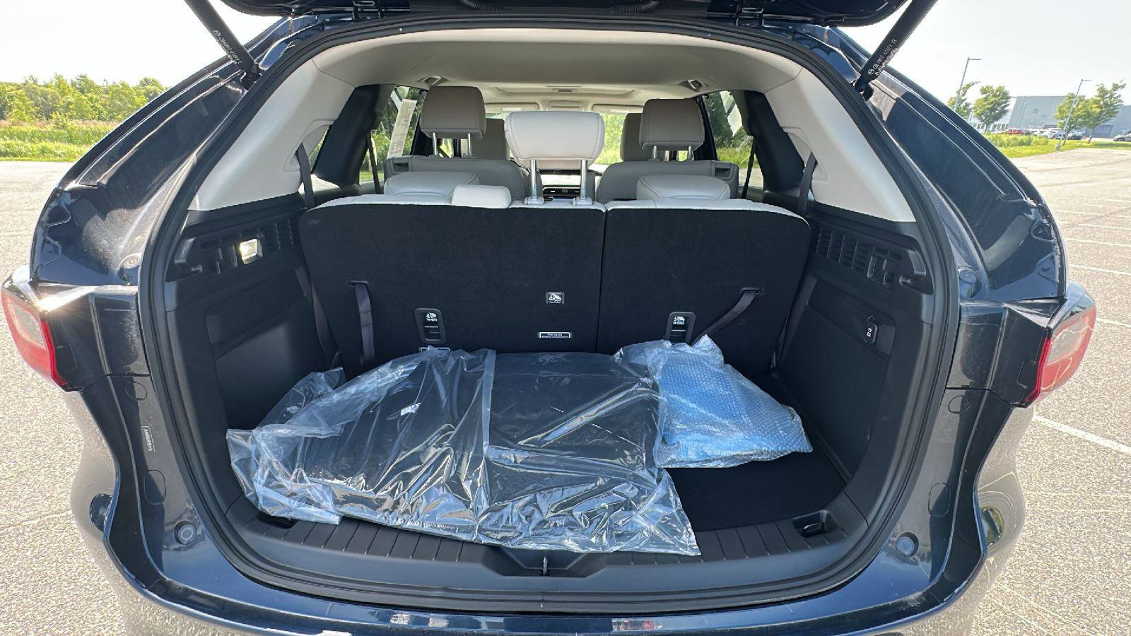 Certified 2024 MAZDA CX-90 Plug-In Hybrid w/ Preferred image 23