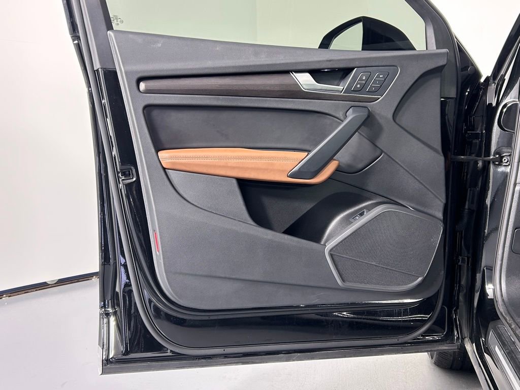 Used 2021 Audi Q5 2.0T Premium Plus w/ Premium Plus Package image 33