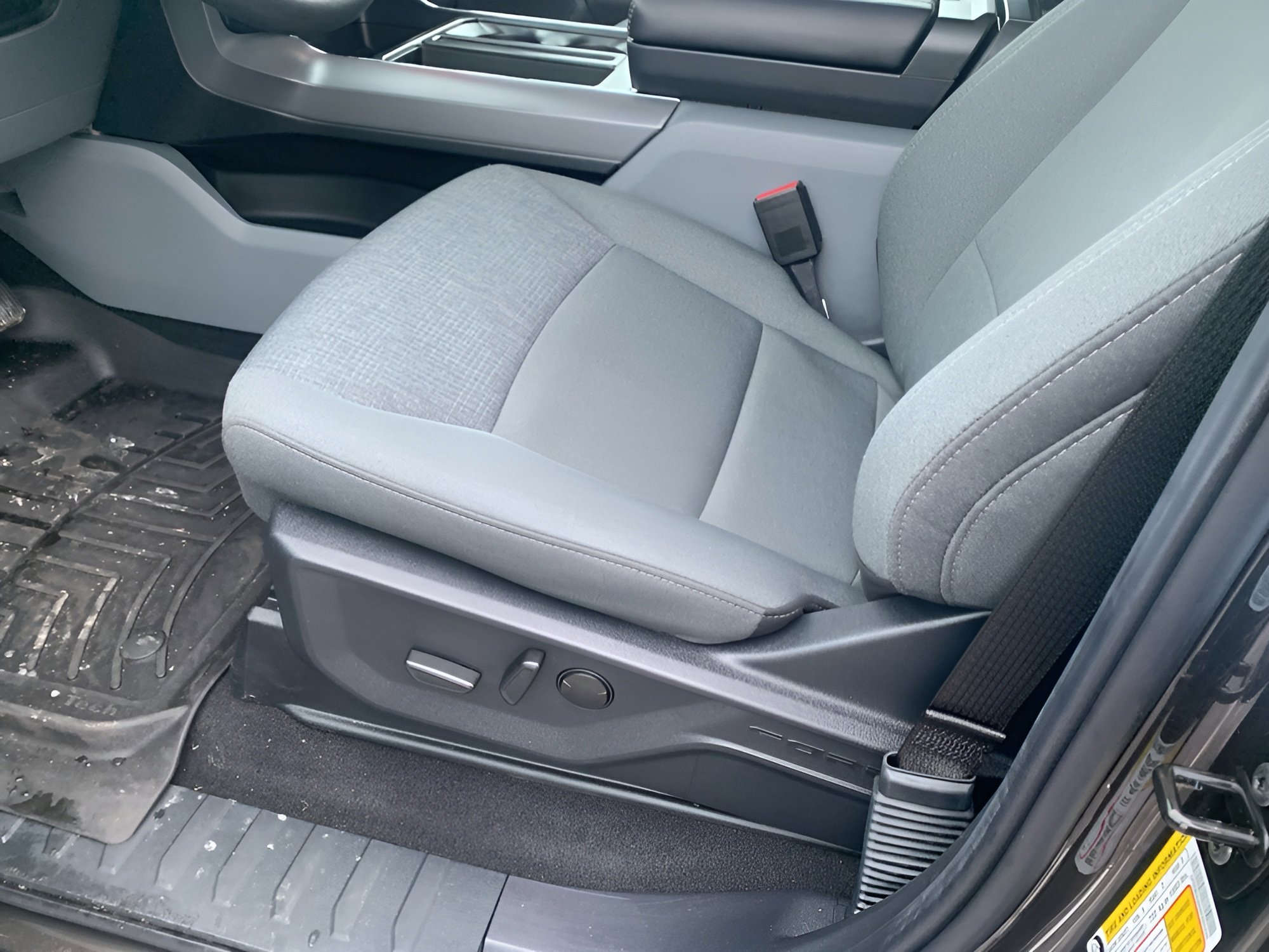 Used 2024 Ford F150 XLT w/ Equipment Group 302A MID image 11