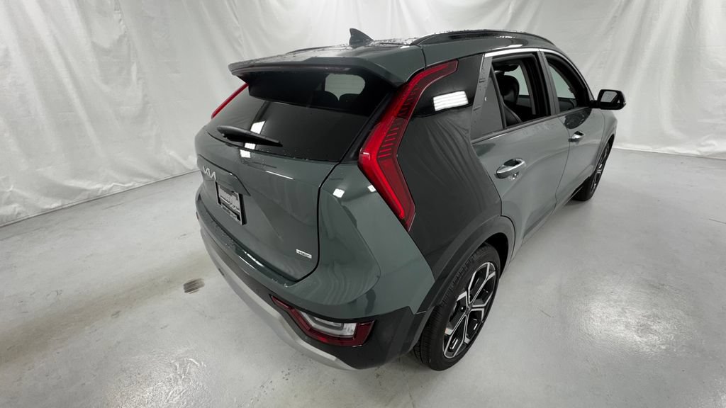 New 2026 Kia Niro SX Touring FWD image 3