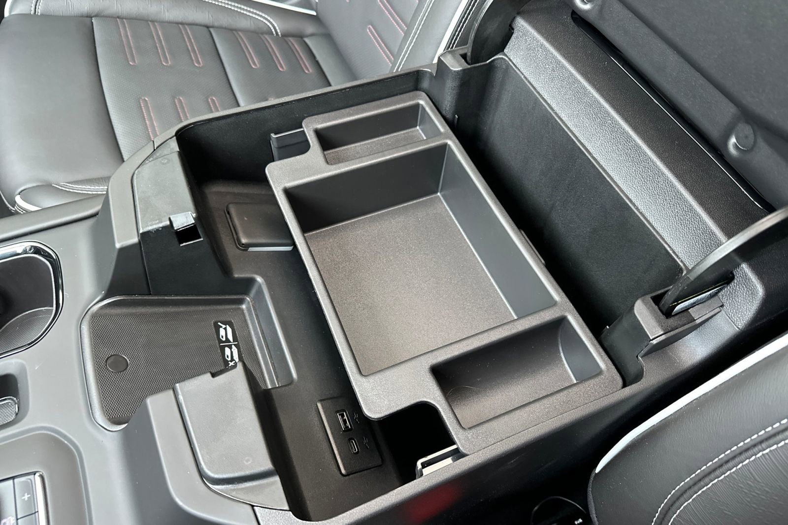 Used 2025 GMC Sierra 1500 AT4X image 26