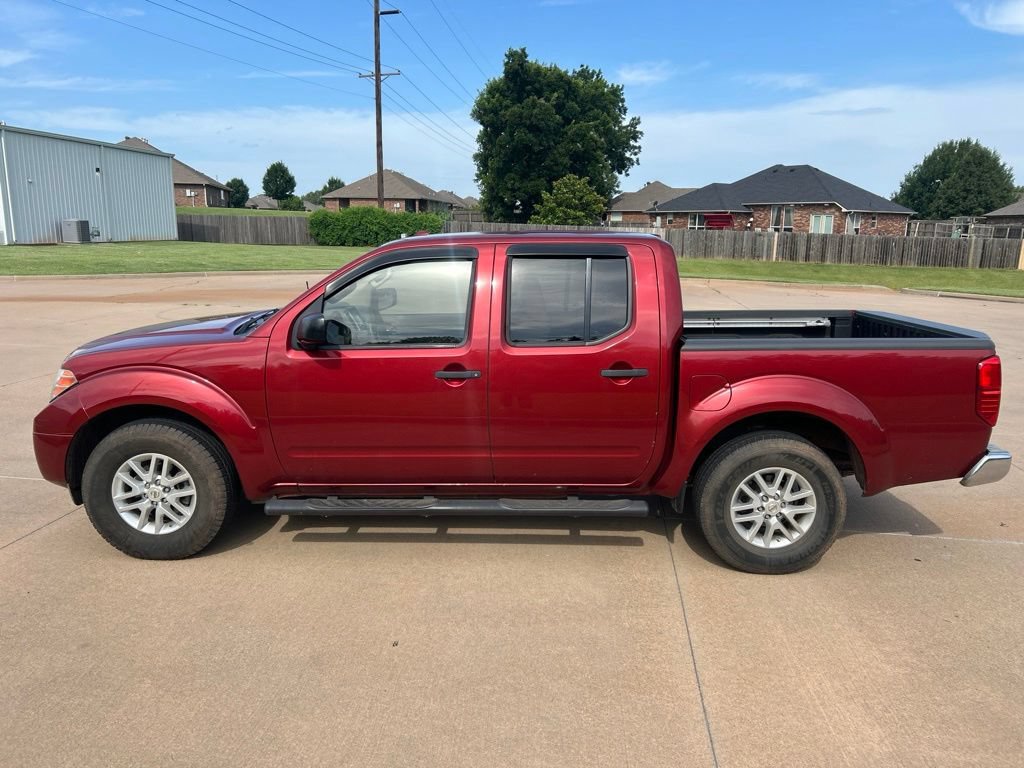 Used 2014 Nissan Frontier SV w/ SV Value Truck Package RWD image 2