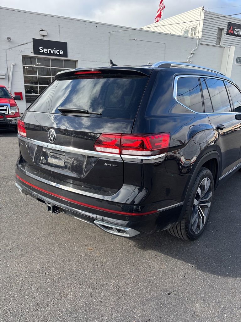 Used 2023 Volkswagen Atlas SEL Premium image 3