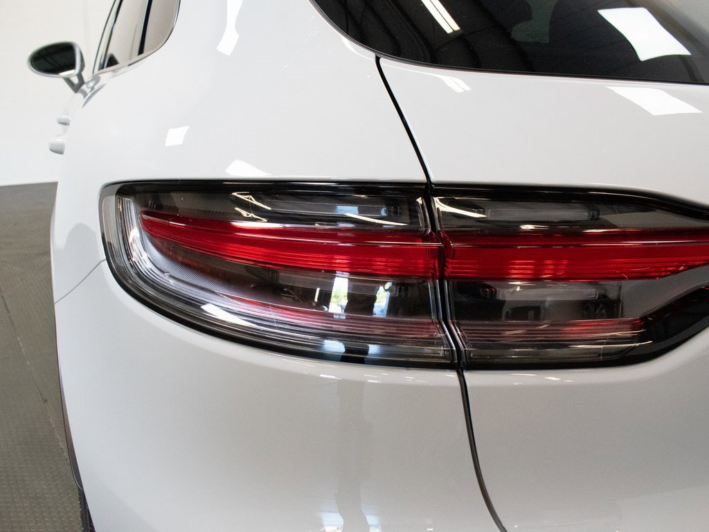 New 2026 Porsche Macan image 13