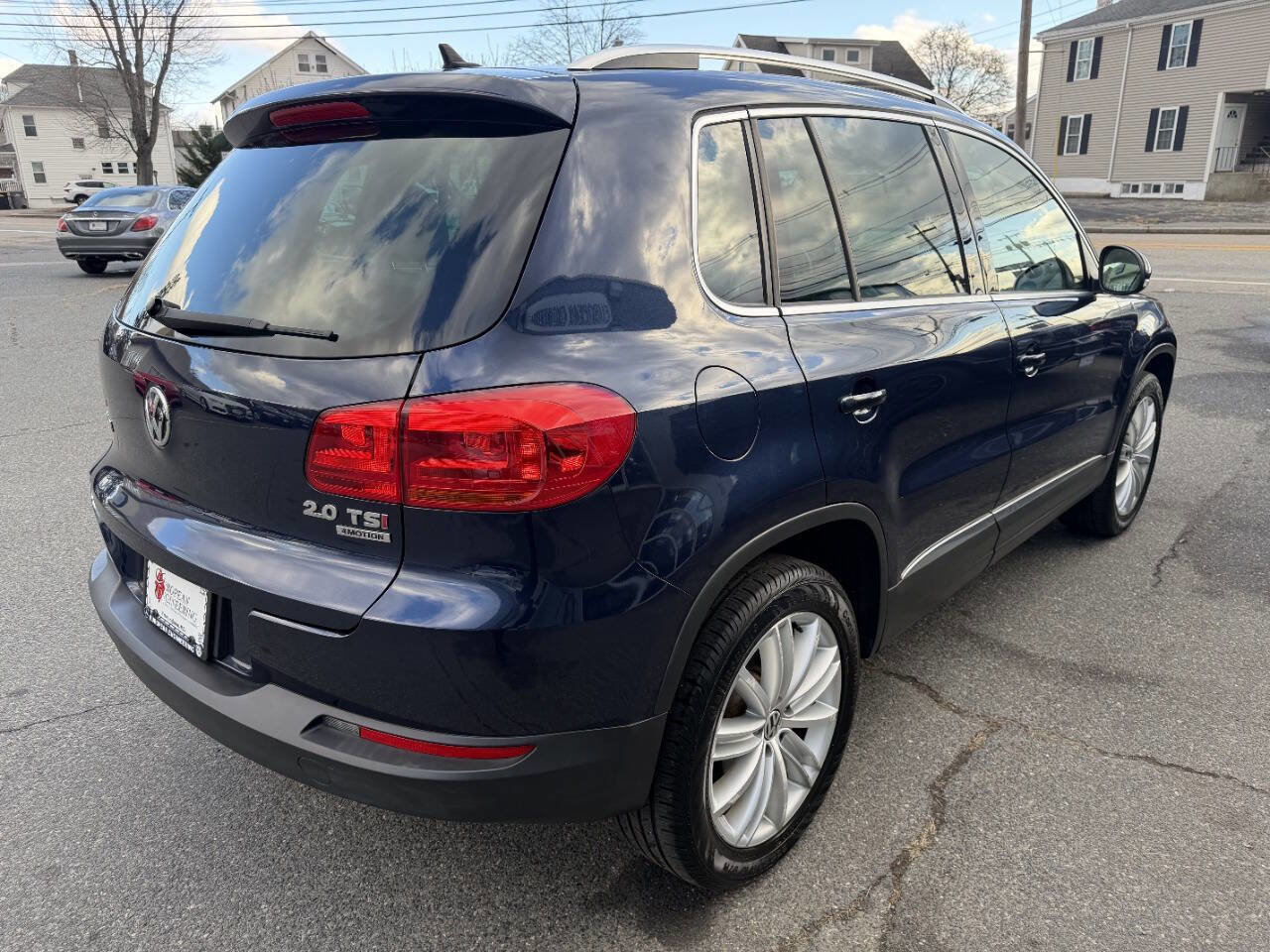 Used 2015 Volkswagen Tiguan SEL image 8