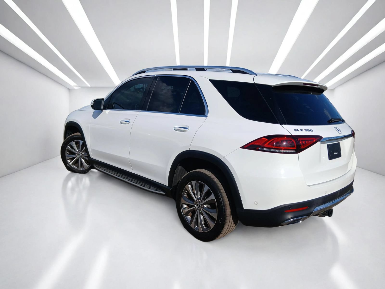 Used 2020 Mercedes-Benz GLE 350 4MATIC w/ Rebuilt DA0 Package image 4