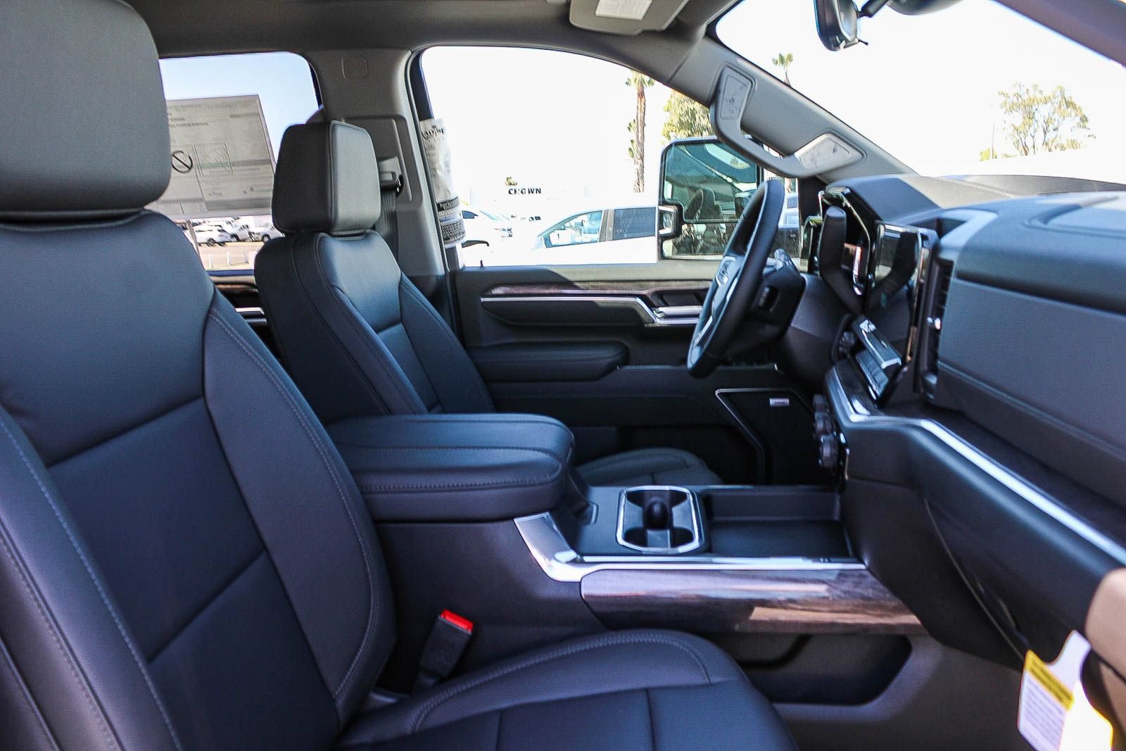 New 2026 Chevrolet Silverado 2500 LTZ w/ LTZ Plus Package AWD/4WD image 16