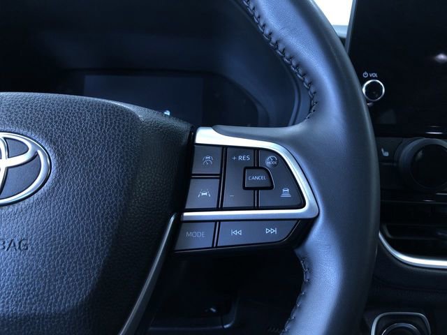 Used 2025 Toyota Grand Highlander AWD image 29