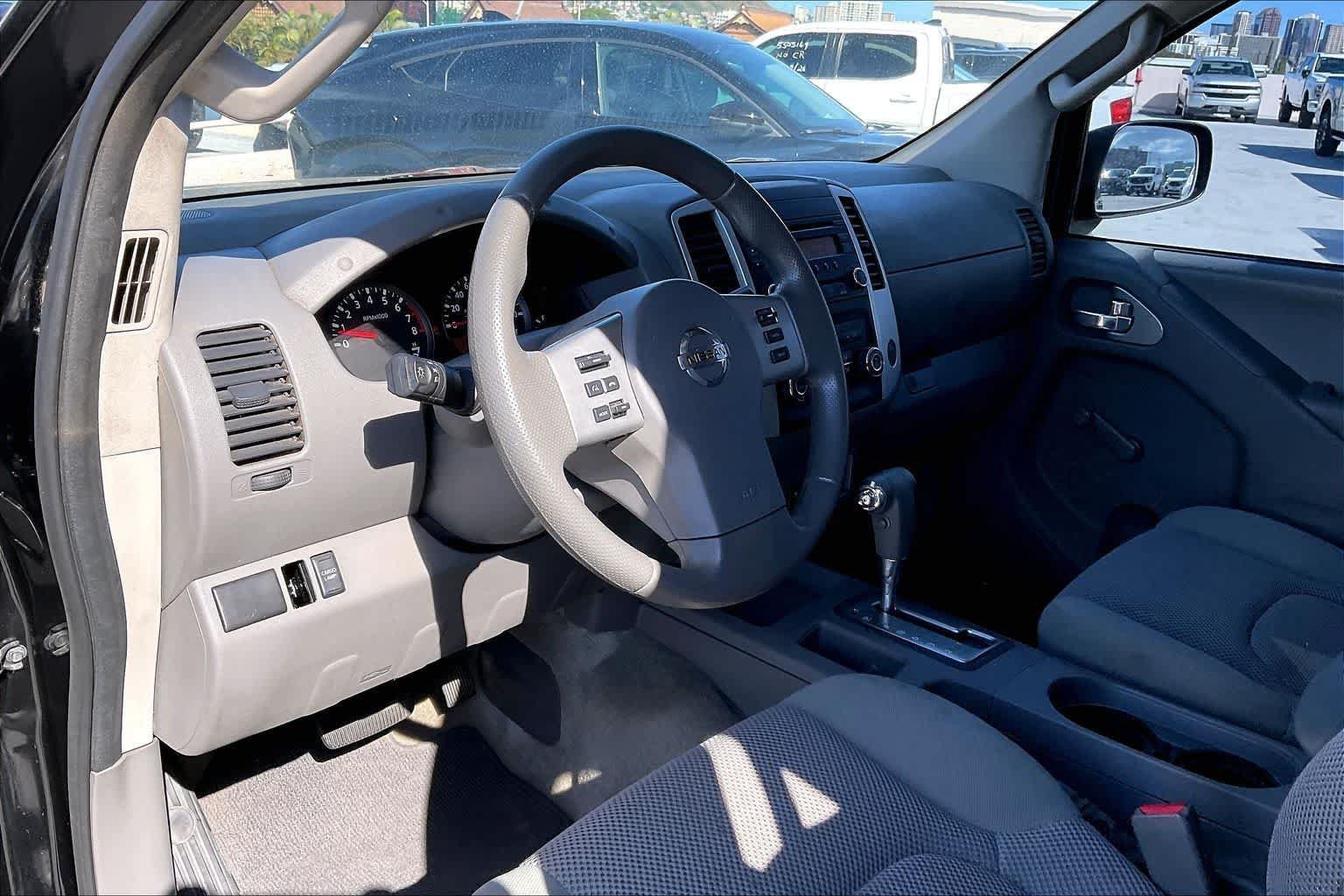 Used 2016 Nissan Frontier S RWD image 2