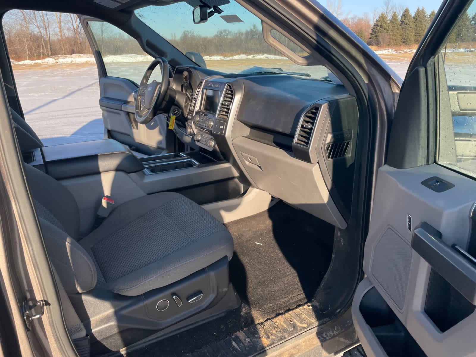 Used 2018 Ford F150 XLT w/ Equipment Group 302A Luxury image 16
