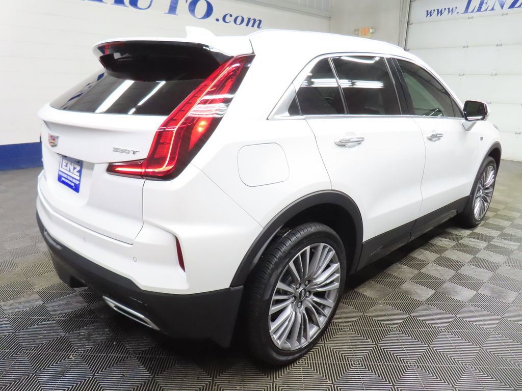Used 2025 Cadillac XT4 Premium Luxury AWD/4WD image 5