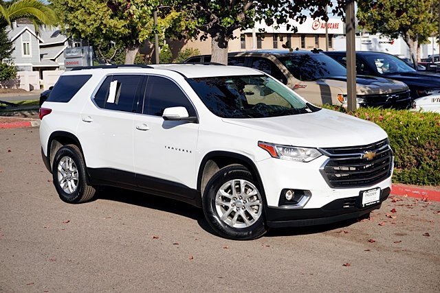 Used 2021 Chevrolet Traverse LT image 3