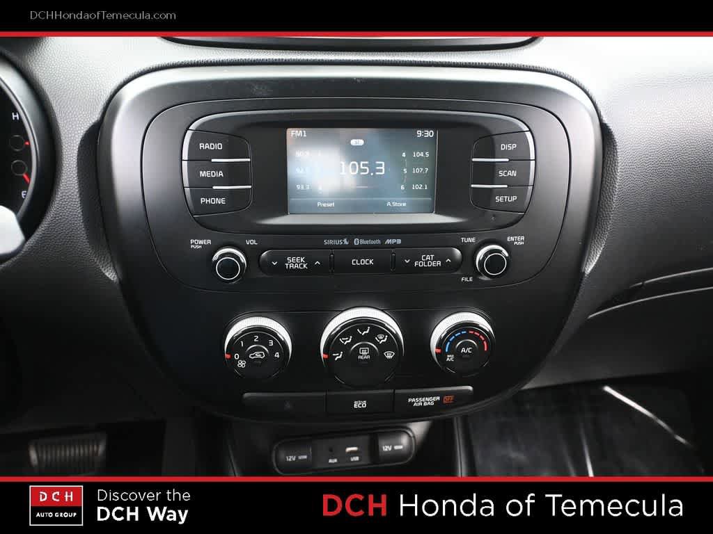 Used 2016 Kia Soul + FWD image 12