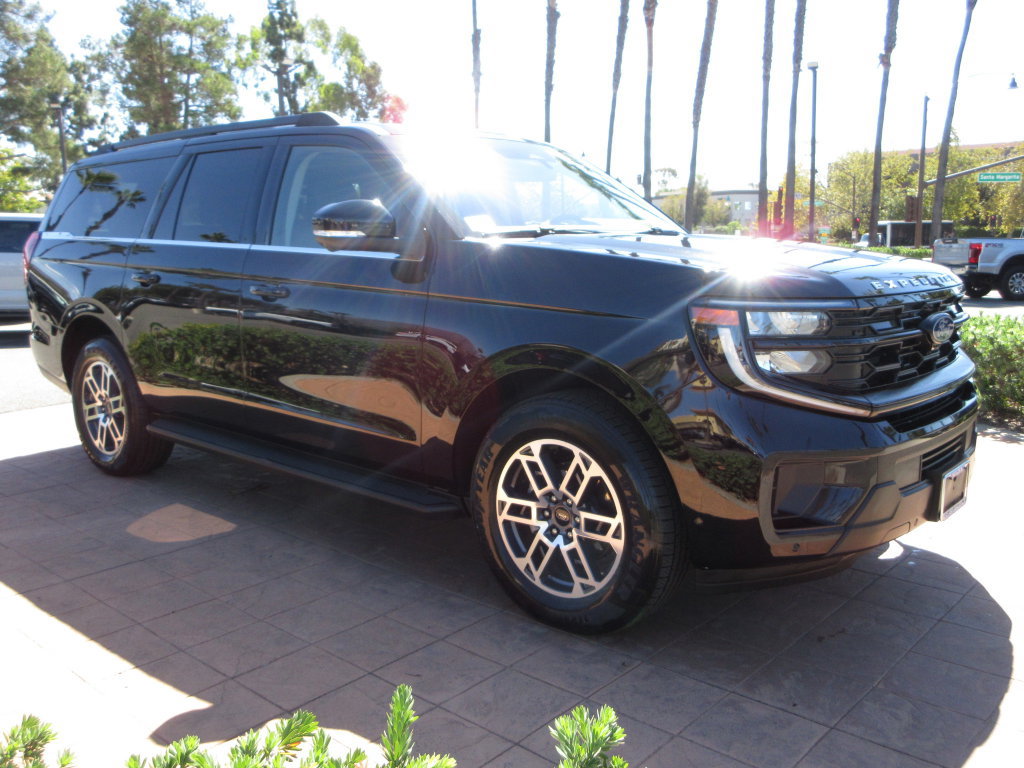 Certified 2025 Ford Expedition Max Active RWD image 7