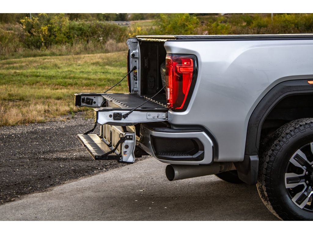 Used 2023 GMC Sierra 3500 Denali w/ Denali Ultimate Package image 12