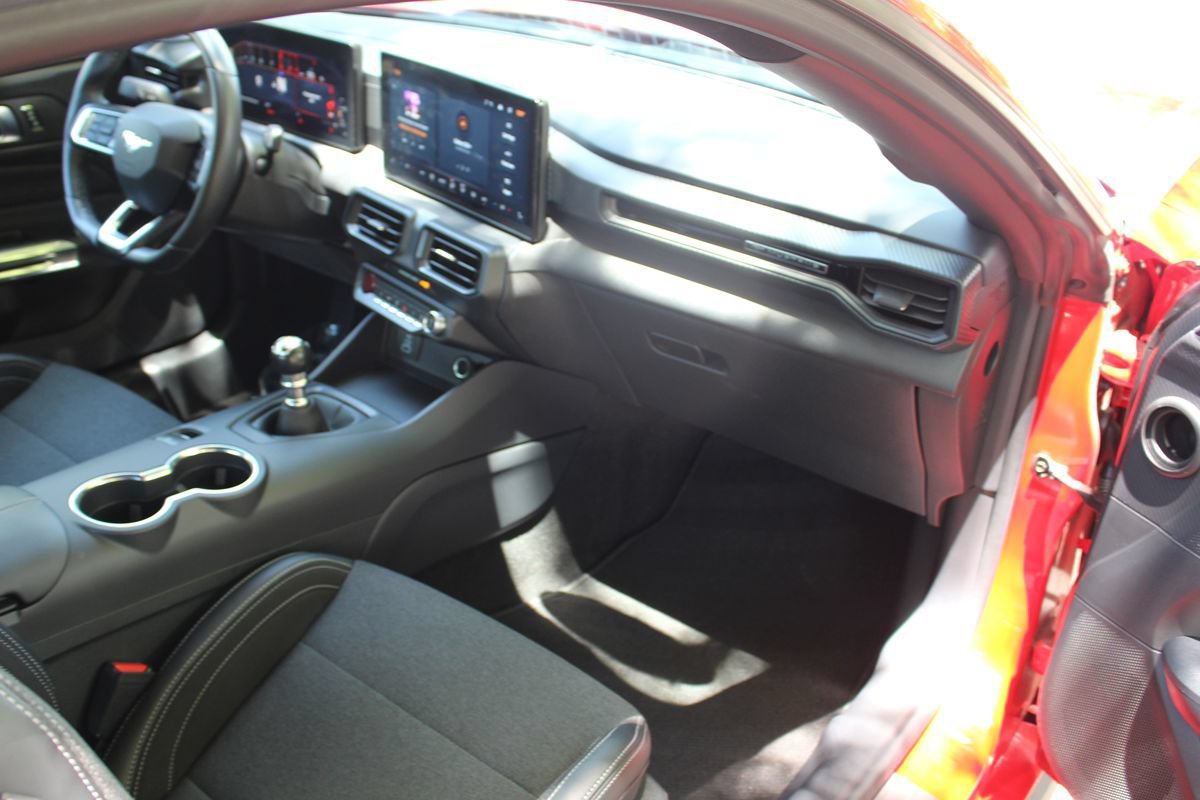 Used 2024 Ford Mustang GT RWD image 12