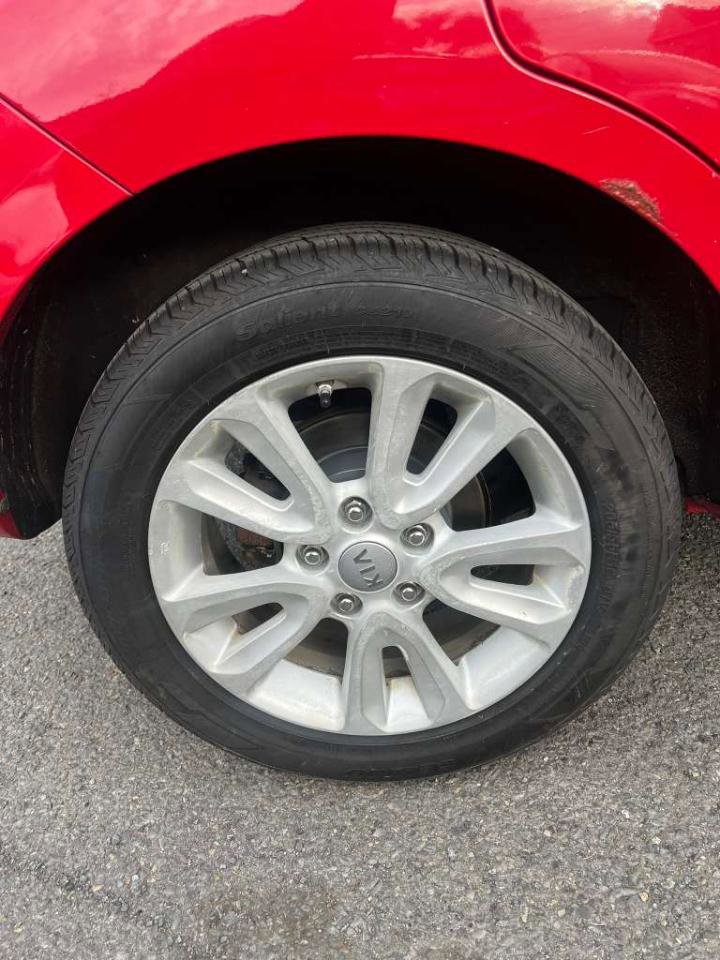 Used 2012 Kia Soul + FWD image 16