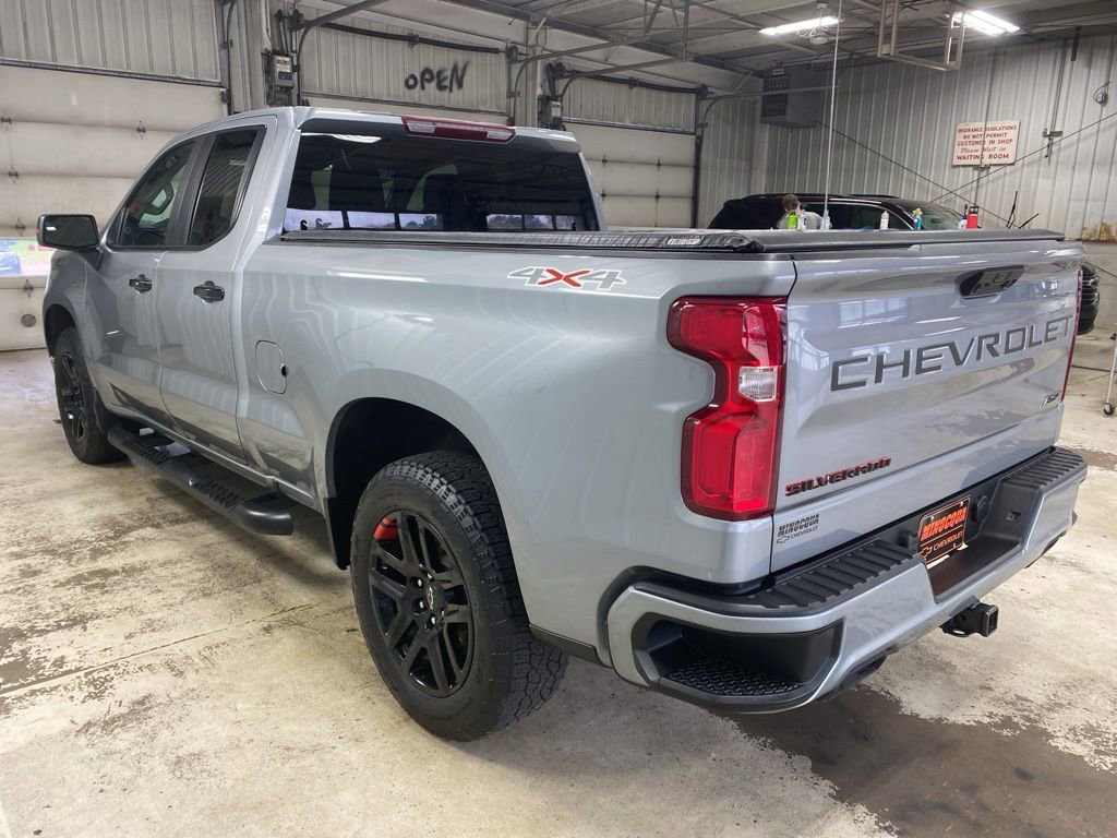 Used 2023 Chevrolet Silverado 1500 RST w/ Redline Edition AWD/4WD image 13