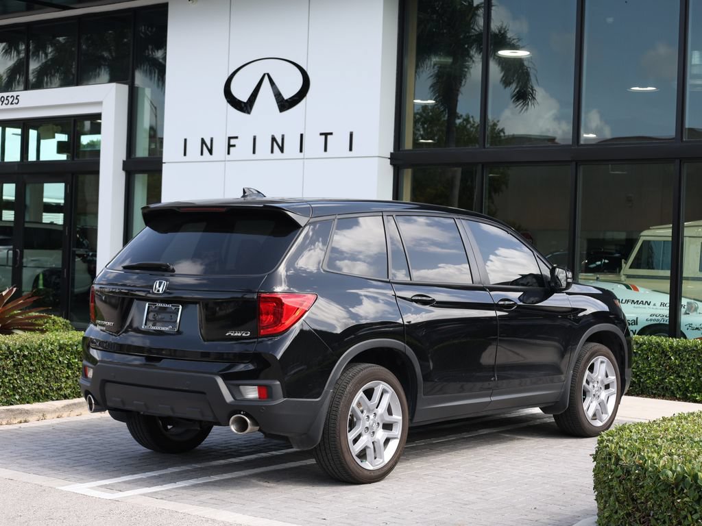 Used 2025 Honda Passport EX-L image 4