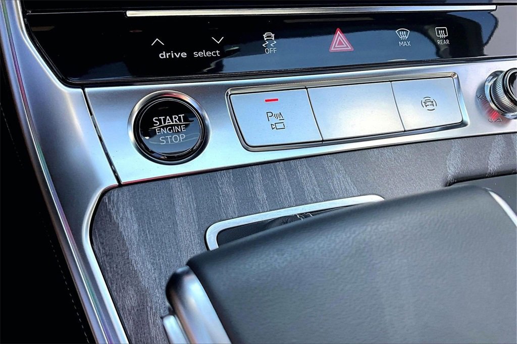 Used 2025 Audi A6 Premium Plus w/ Driver Assistance Package image 29