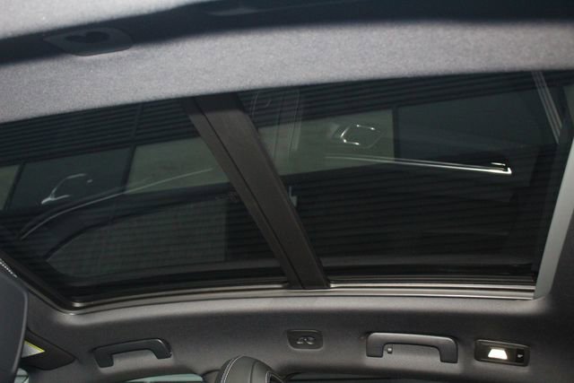 New 2026 Porsche Macan S image 24