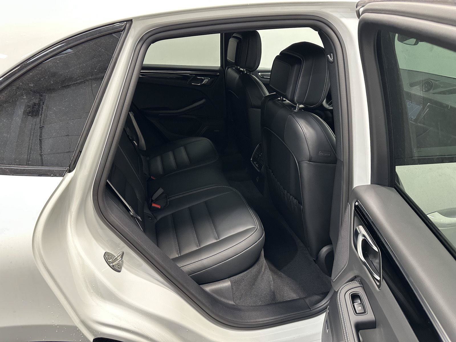 New 2026 Porsche Macan S AWD/4WD image 40