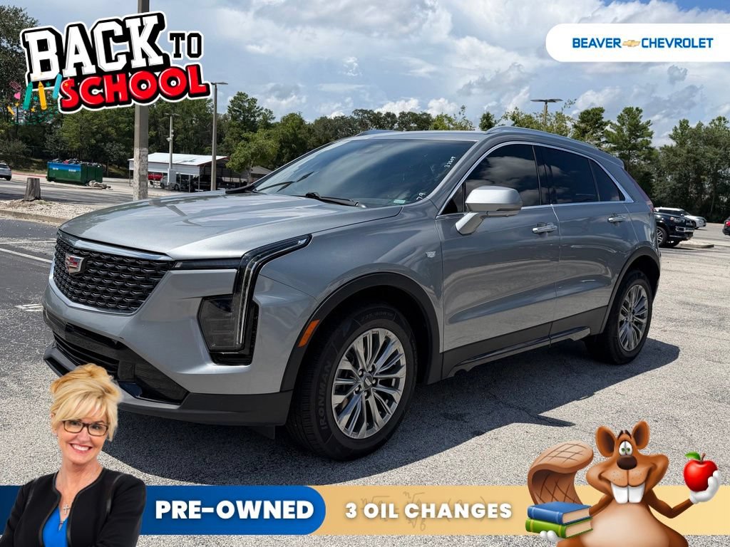 Used 2025 Cadillac XT4 Premium Luxury FWD image 3