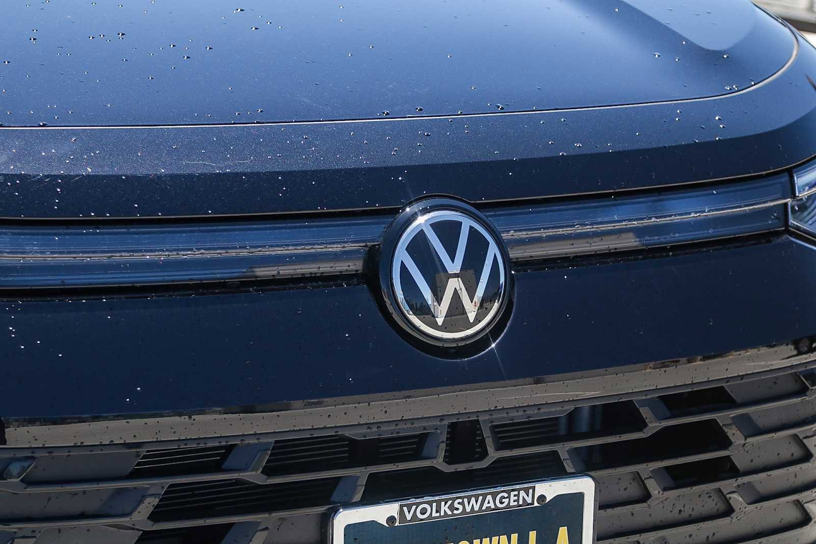 New 2025 Volkswagen Tiguan S w/ 18" Wheel Package image 5