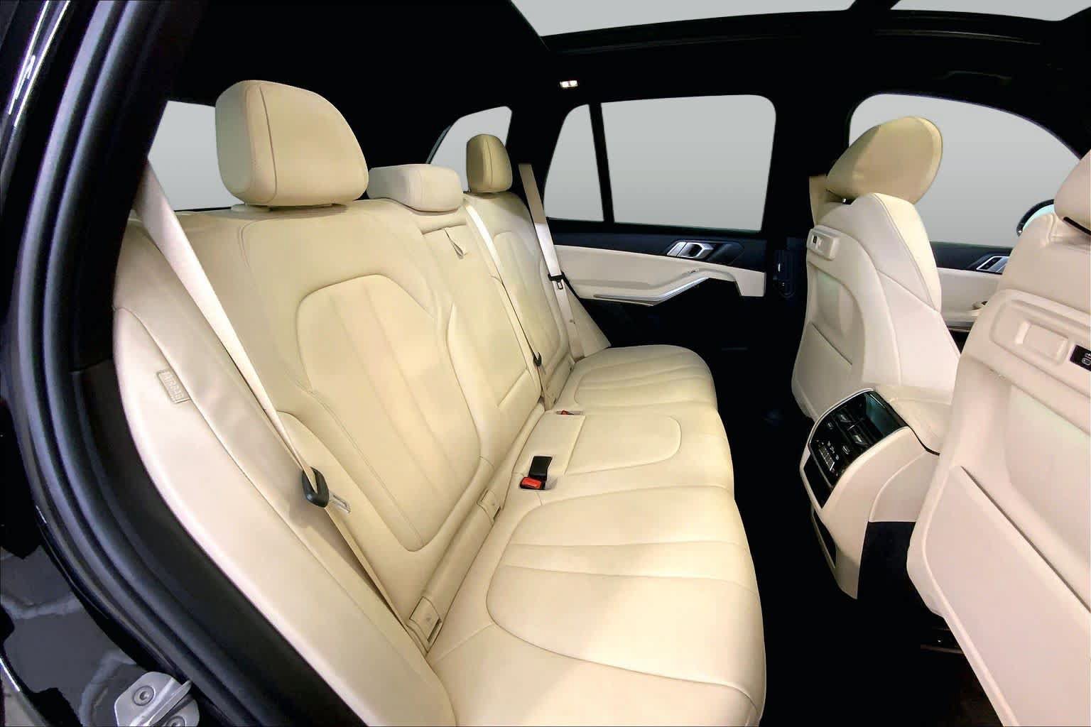 Used 2019 BMW X5 xDrive40i w/ Convenience Package AWD/4WD image 19