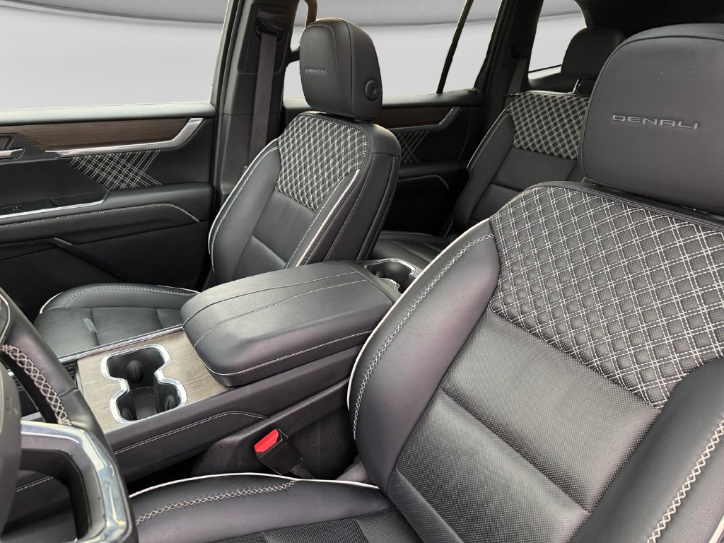 Used 2025 GMC Acadia Denali w/ LPO, Floor Liner Package AWD/4WD image 21