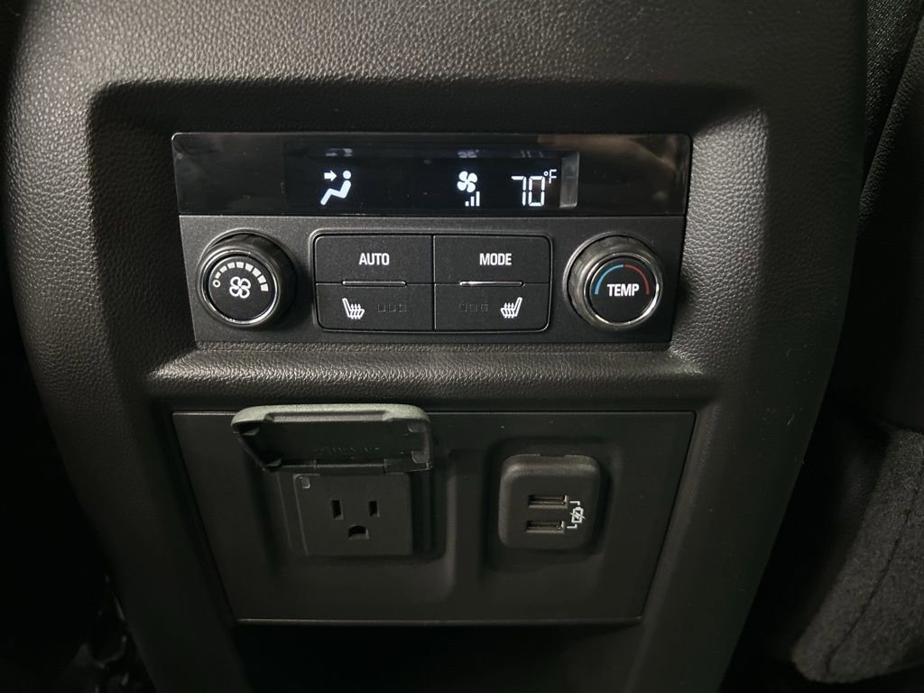 Used 2022 Chevrolet Traverse High Country image 43