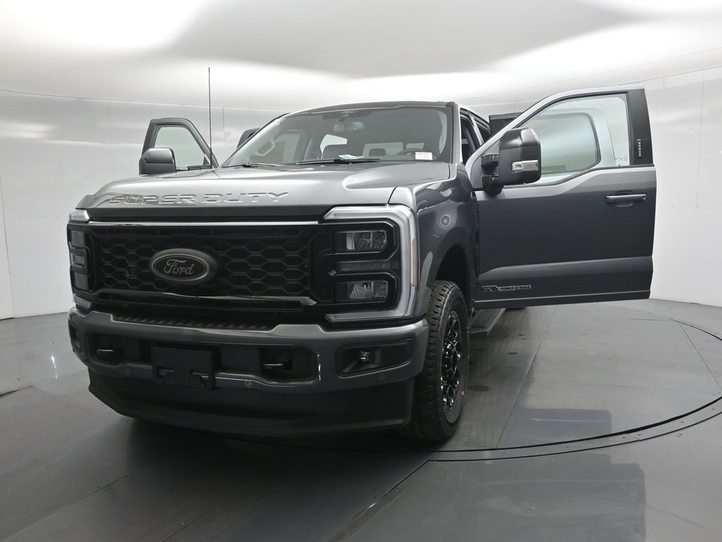 New 2026 Ford F250 Lariat w/ Black Appearance Package image 21