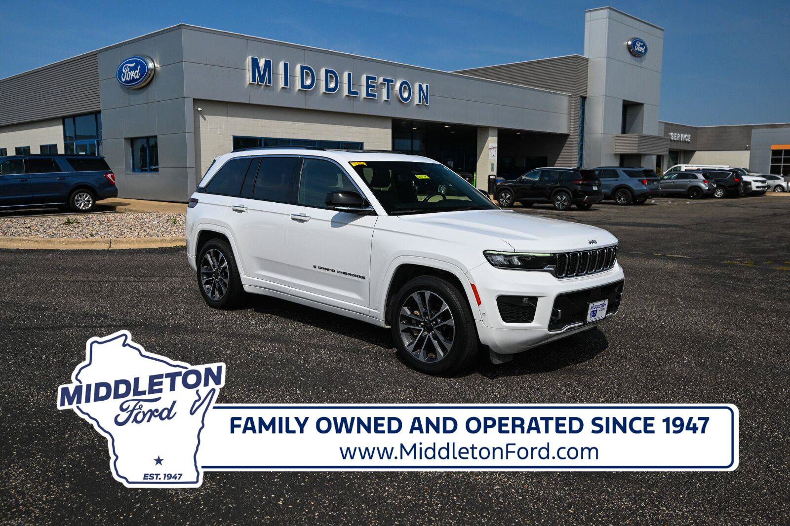 Used 2022 Jeep Grand Cherokee Overland w/ Adv Protech Group III AWD/4WD image 1