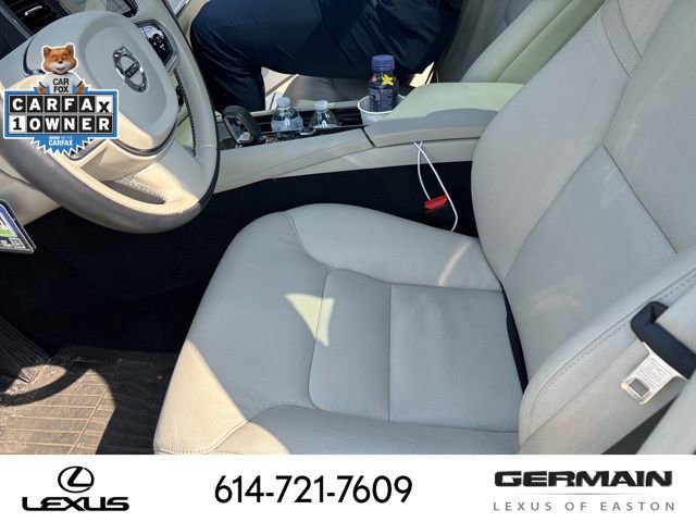 Used 2025 Volvo XC90 B5 Core w/ Protection Package Premier image 11