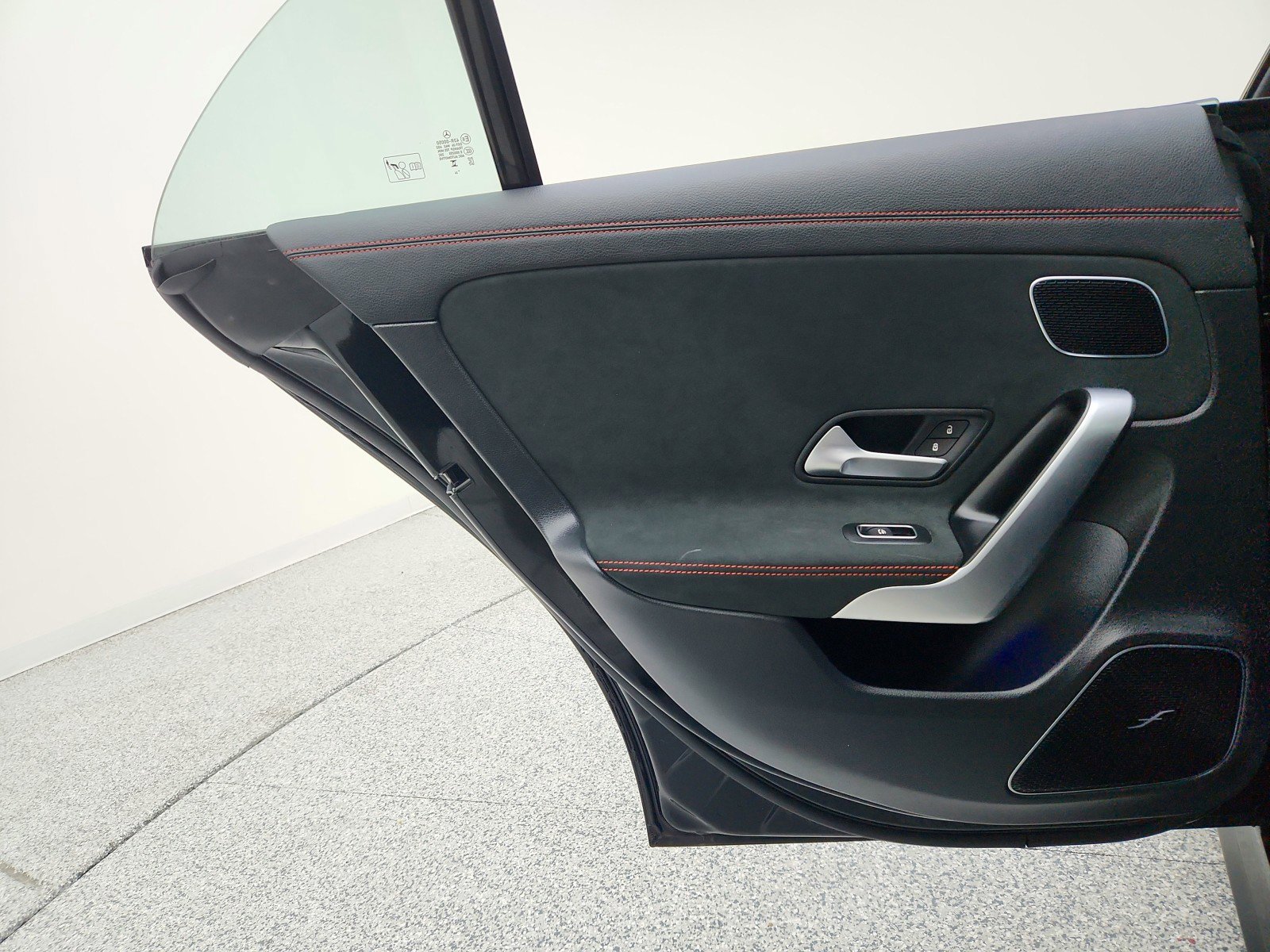 Certified 2025 Mercedes-Benz CLA 35 AMG 4MATIC image 23