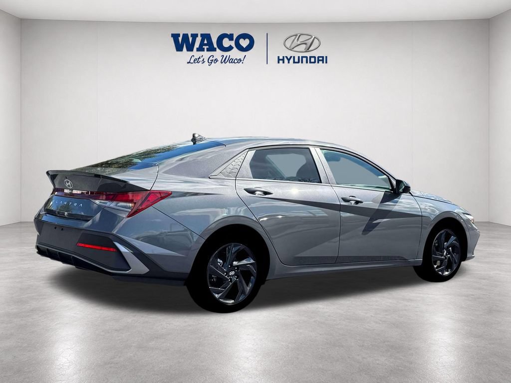 Used 2026 Hyundai Elantra Sport FWD image 10