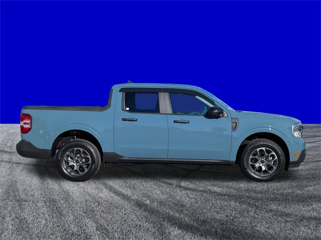 Certified 2022 Ford Maverick XLT image 3