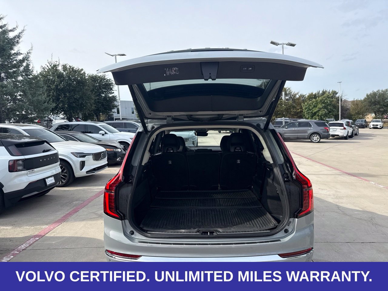 Certified 2026 Volvo XC90 B6 Plus AWD/4WD image 12