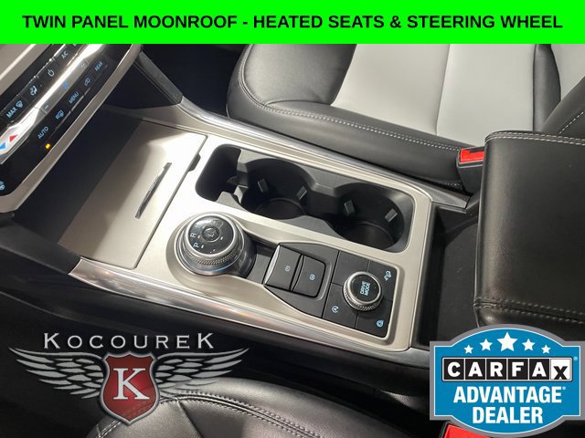 Used 2024 Ford Explorer XLT w/ Equipment Group 202A AWD/4WD image 17