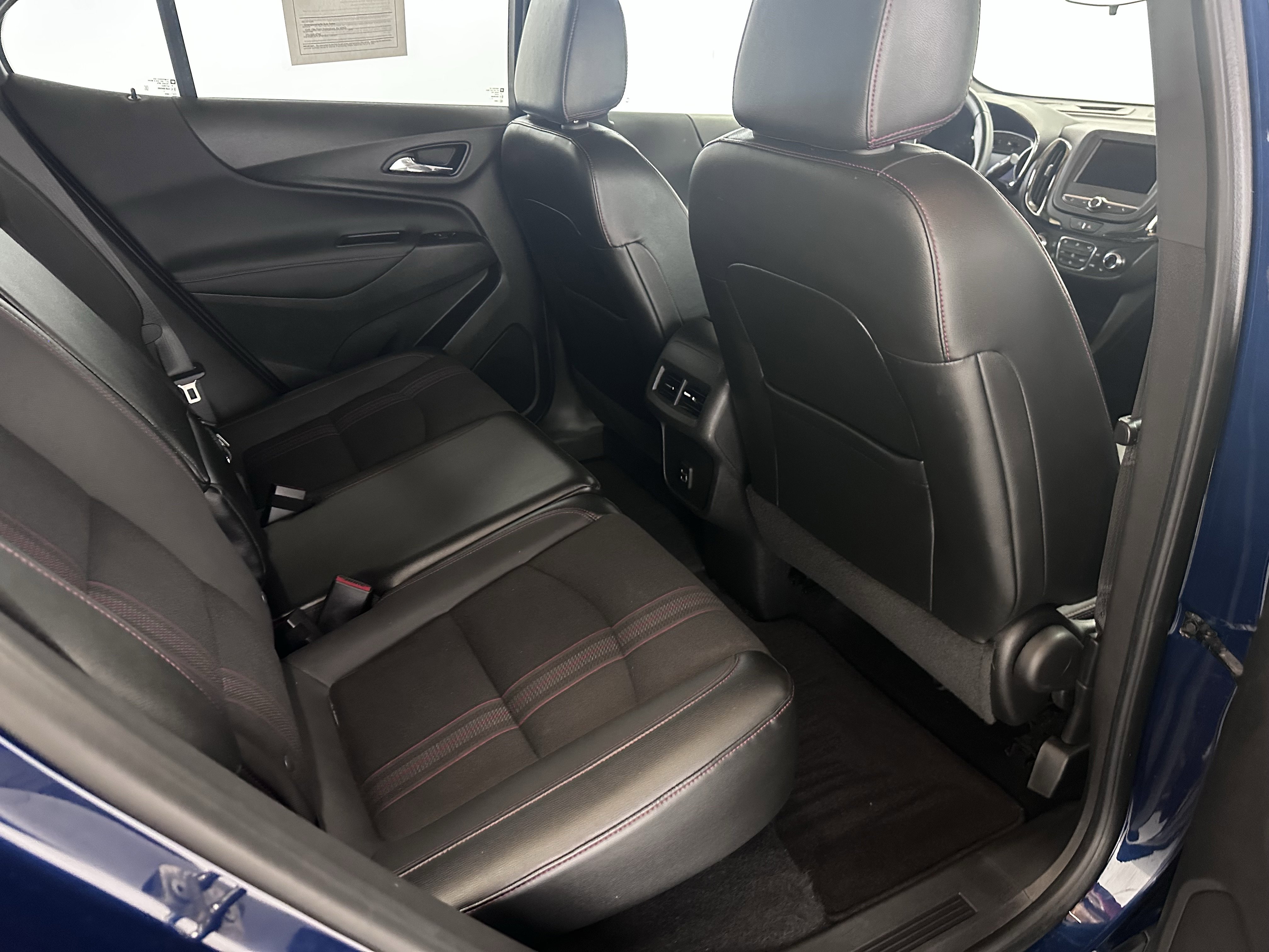 Used 2023 Chevrolet Equinox RS image 34